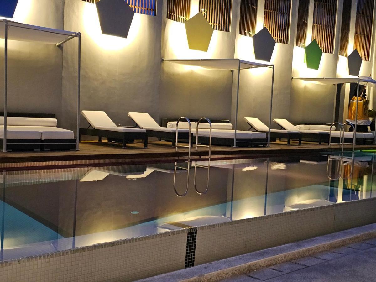 Chill Hotel Seminyak Buitenkant foto