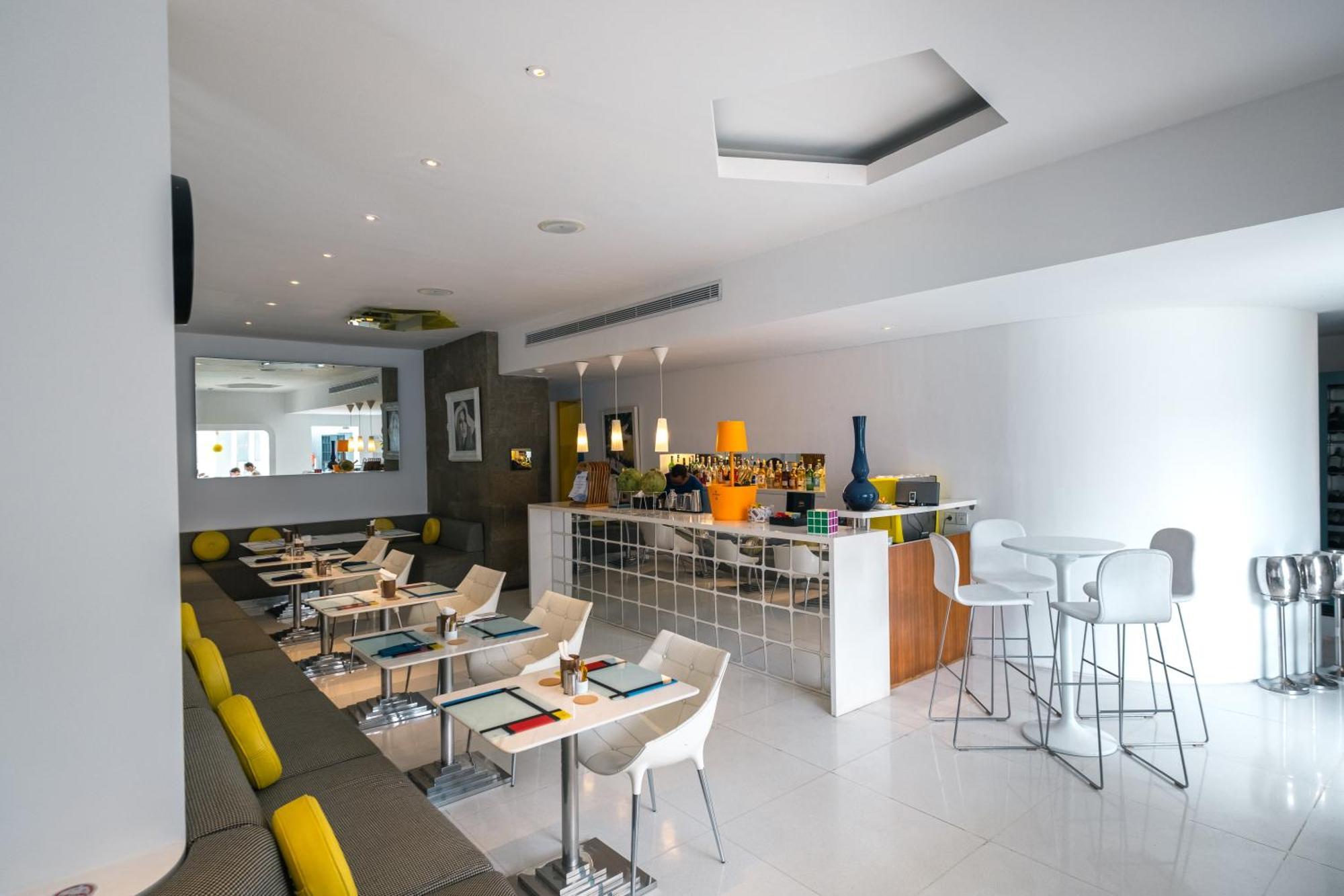 Chill Hotel Seminyak Buitenkant foto