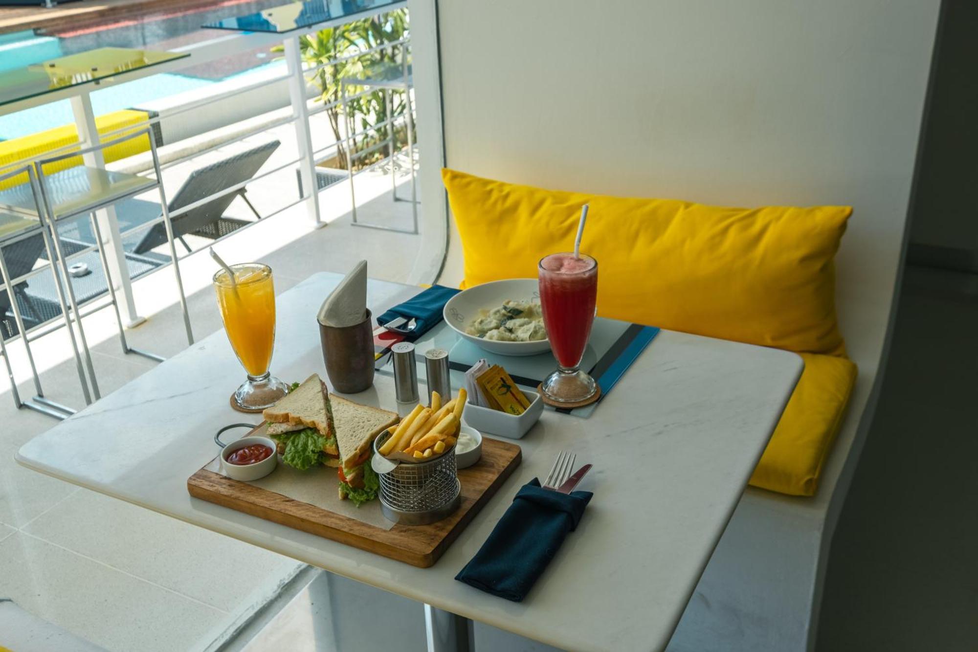 Chill Hotel Seminyak Buitenkant foto